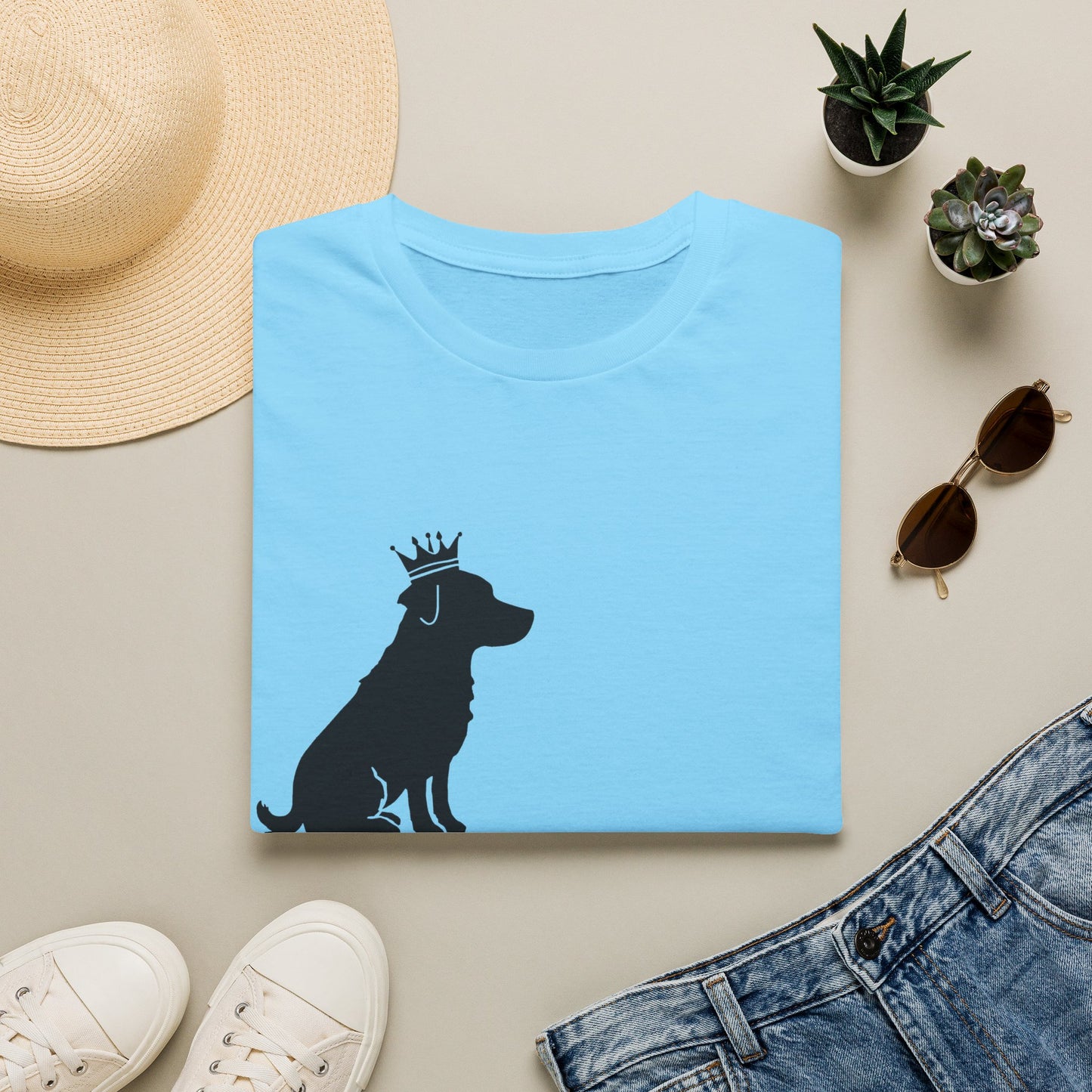 'My Dog Thinks I’m Famous' Crowned Labrador Tee
